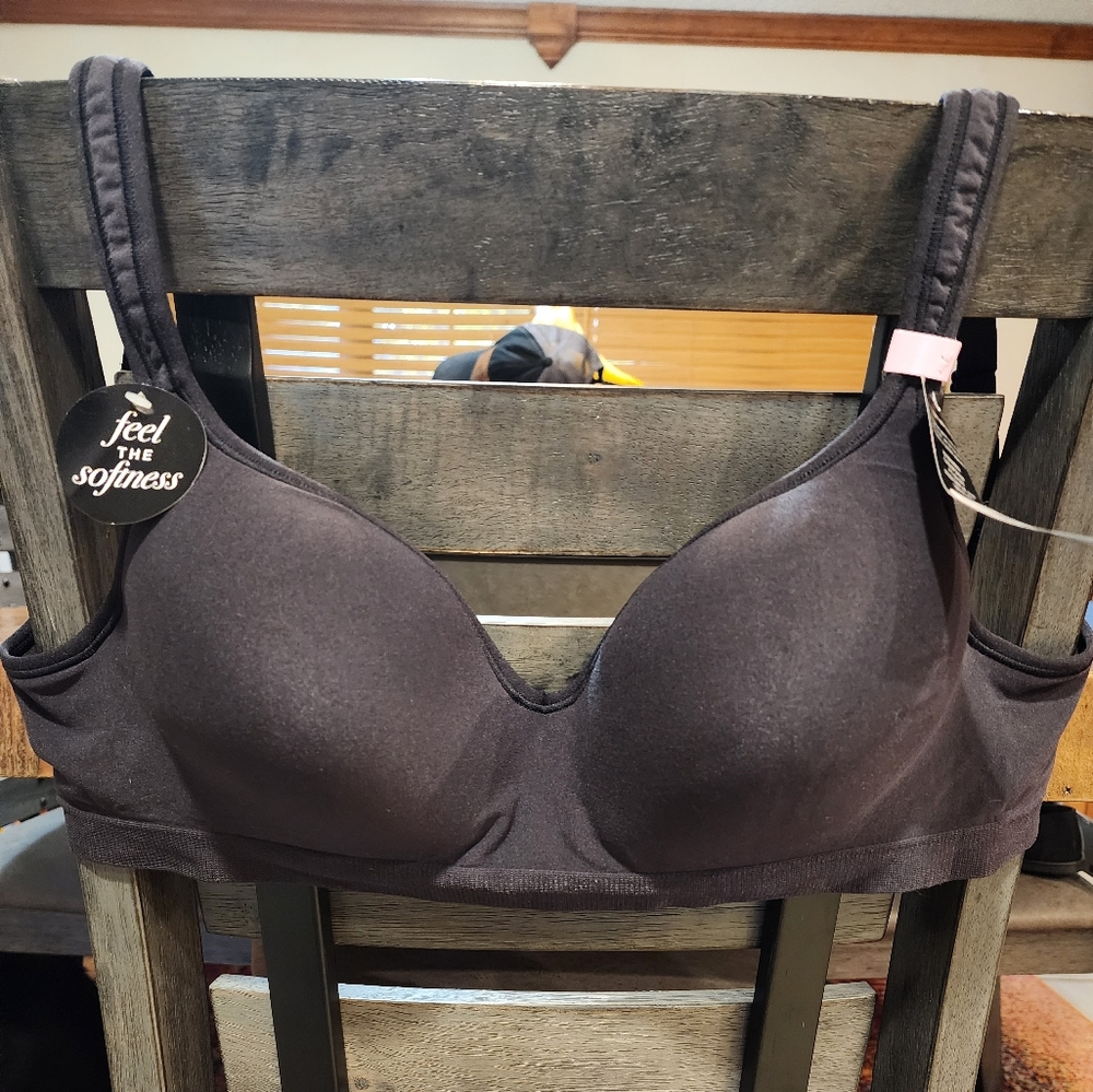 Bali Cool Comfort Wireless Bra 38D NWT
